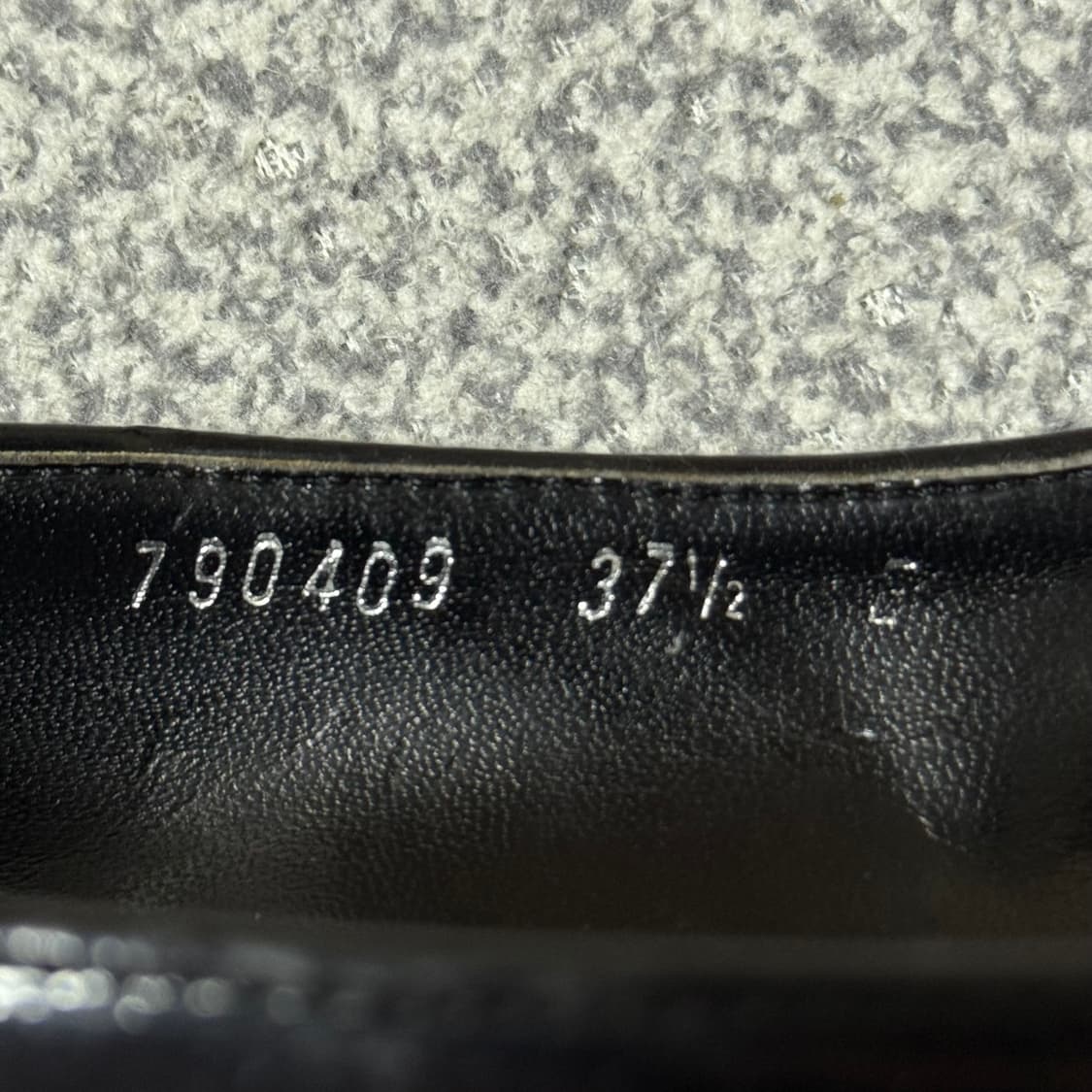 Gucci 구찌 금장 로고 에나멜 펌프스 구두 37.5 245 상품이미지7