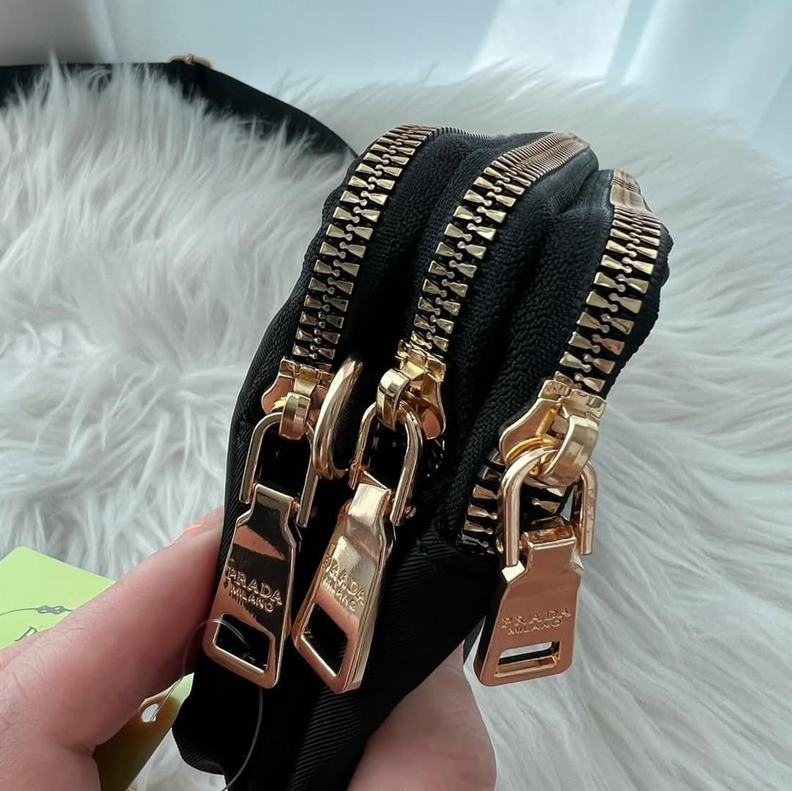 프라다 3지퍼 크로스백 미니백 파우치 상품이미지6