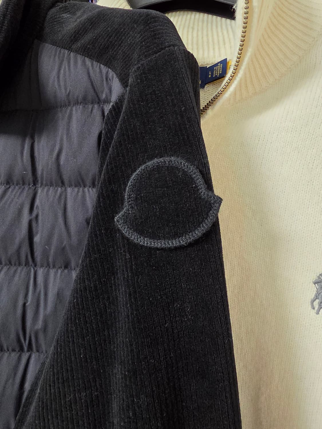 몽클레어 벨벳 니트 패딩 집업 8G00027  상품이미지6