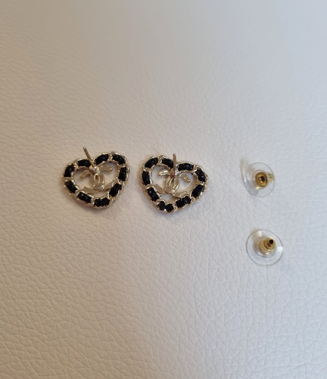 샤넬 가죽체인하트 CC로고 귀걸이 업사이클링 상품이미지6