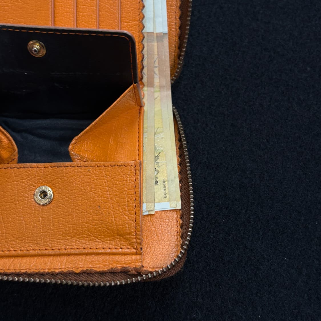 Comme des Garçons 지퍼 월렛 (Brown) 상품이미지6