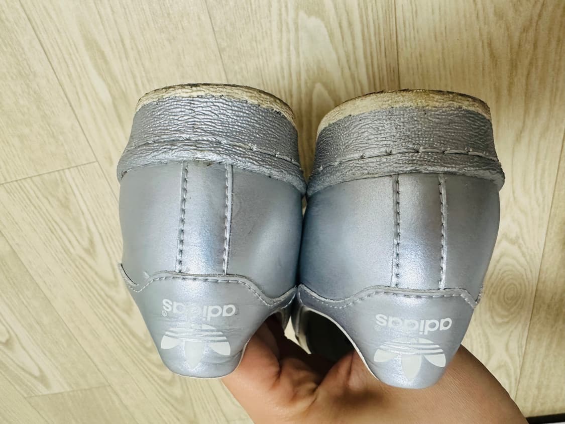 슈퍼스타 80s 메탈토 실버 팝니다 상품이미지10