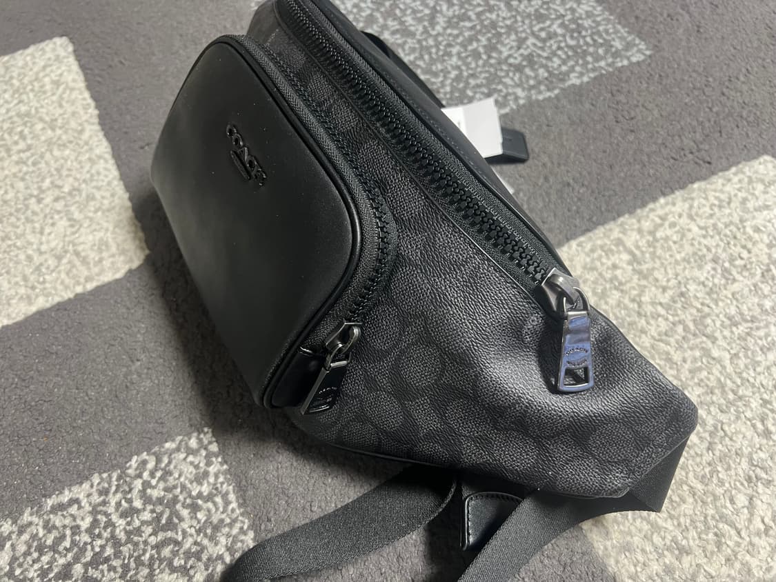 Coach 슬링백 상품이미지2