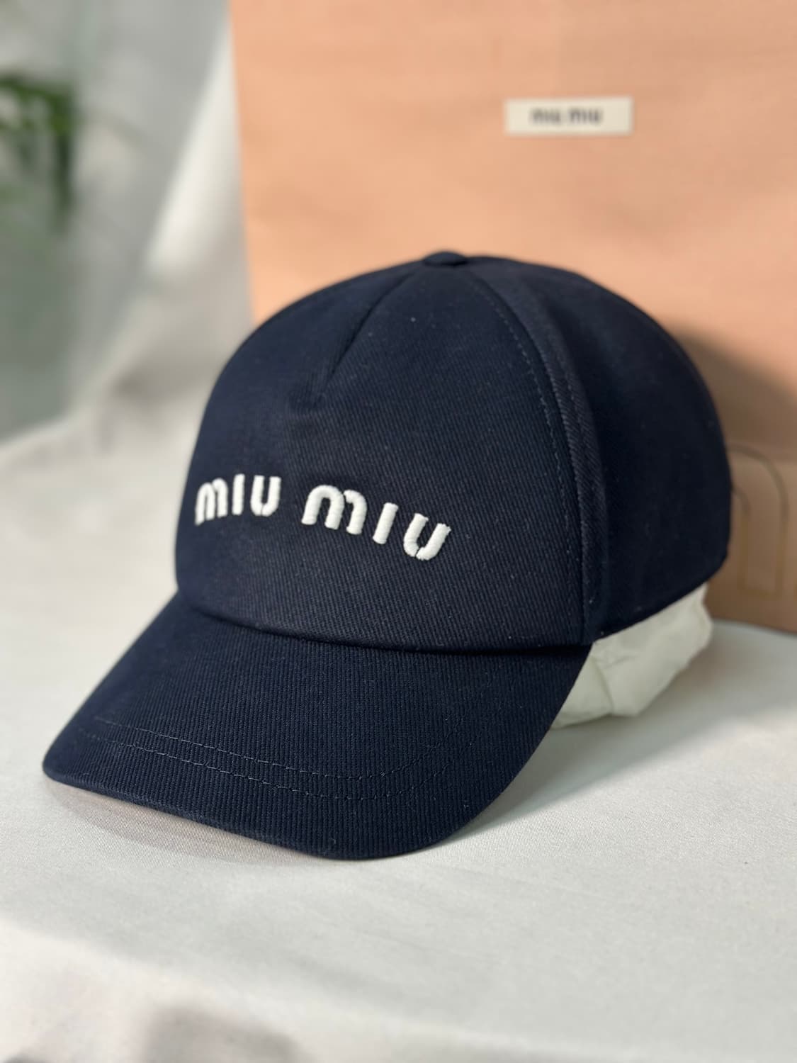 [정품]미우미우 드릴 베이스볼 캡 네이비 상품이미지2