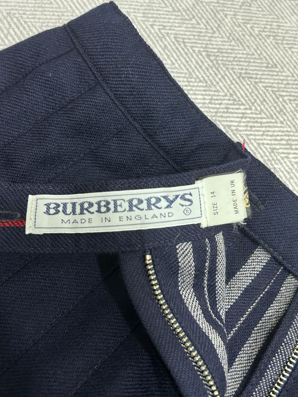 버버리 리버시블 네이비 플리츠 스커트 28-29인치 상품이미지5