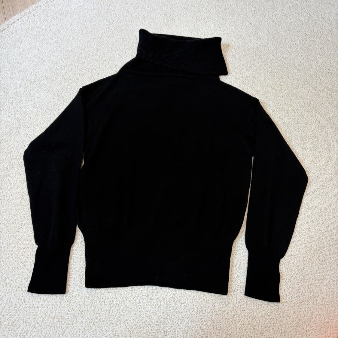 비비안웨스트우드 줄리아 하이넥 니트 상품이미지5