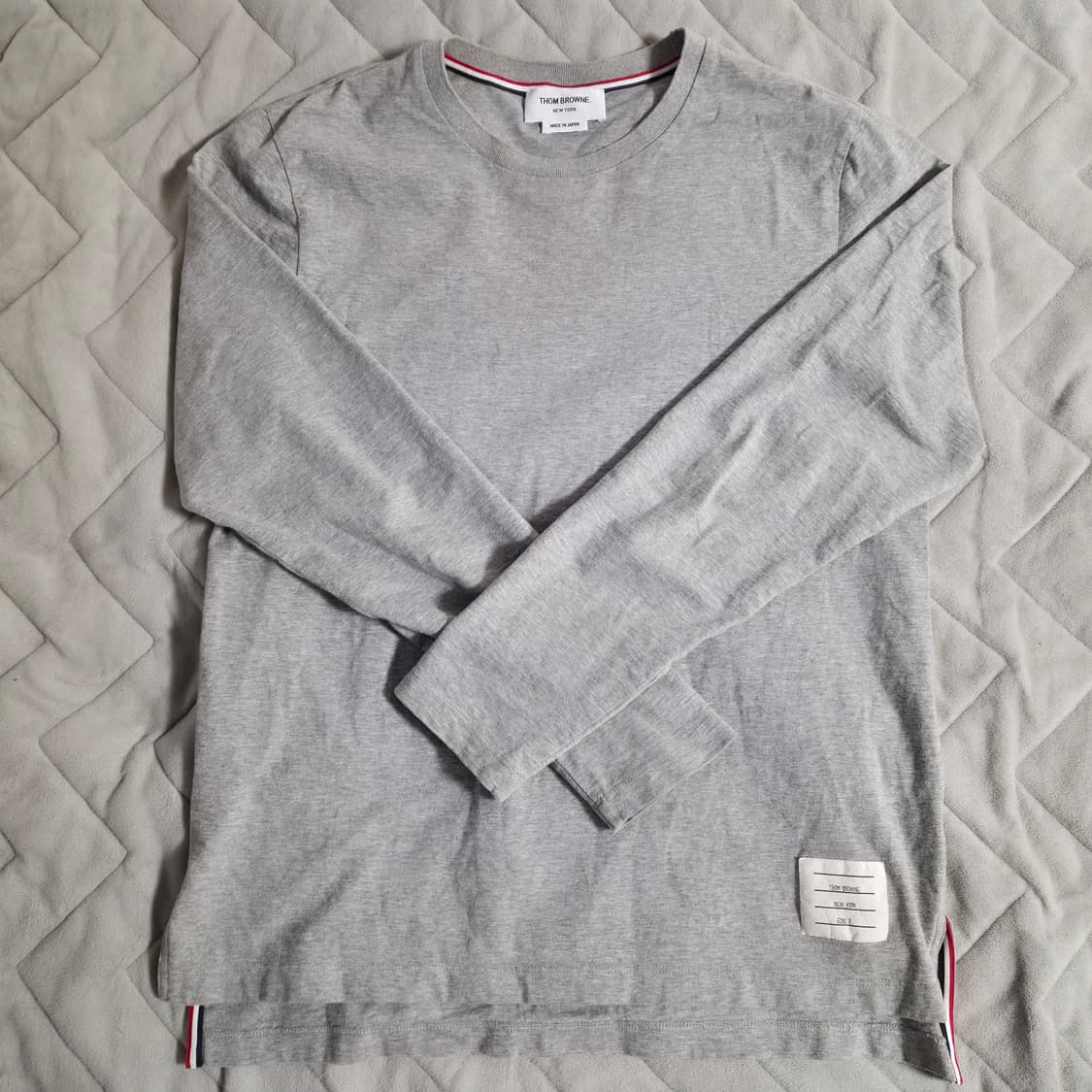 톰브라운 긴팔 티셔츠 상품이미지1