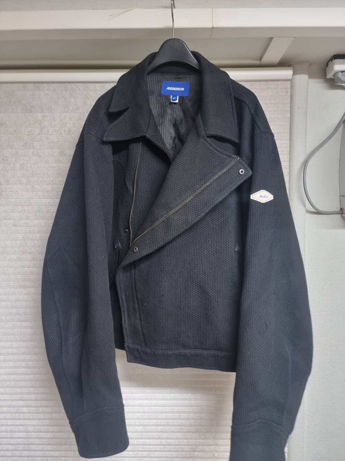 아더에러 24FW 자켓 블랙 상품이미지1