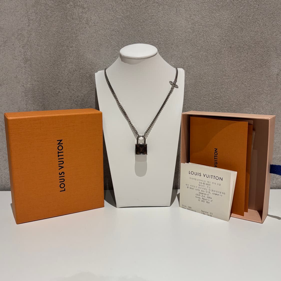 루이비통 MNG 자물쇠 목걸이 상품이미지1