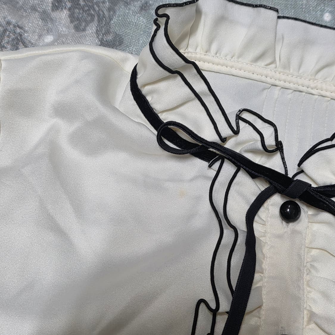 긱시크 프릴 반팔 리본 고딕 공겜여주 블라우스
갸루일브히메갸루 상품이미지3