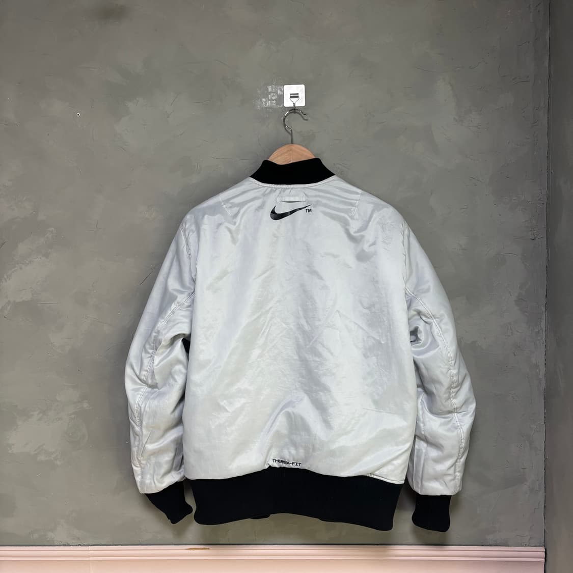 나이키 스우시 써마핏 양면 봄버 자켓 상품이미지6