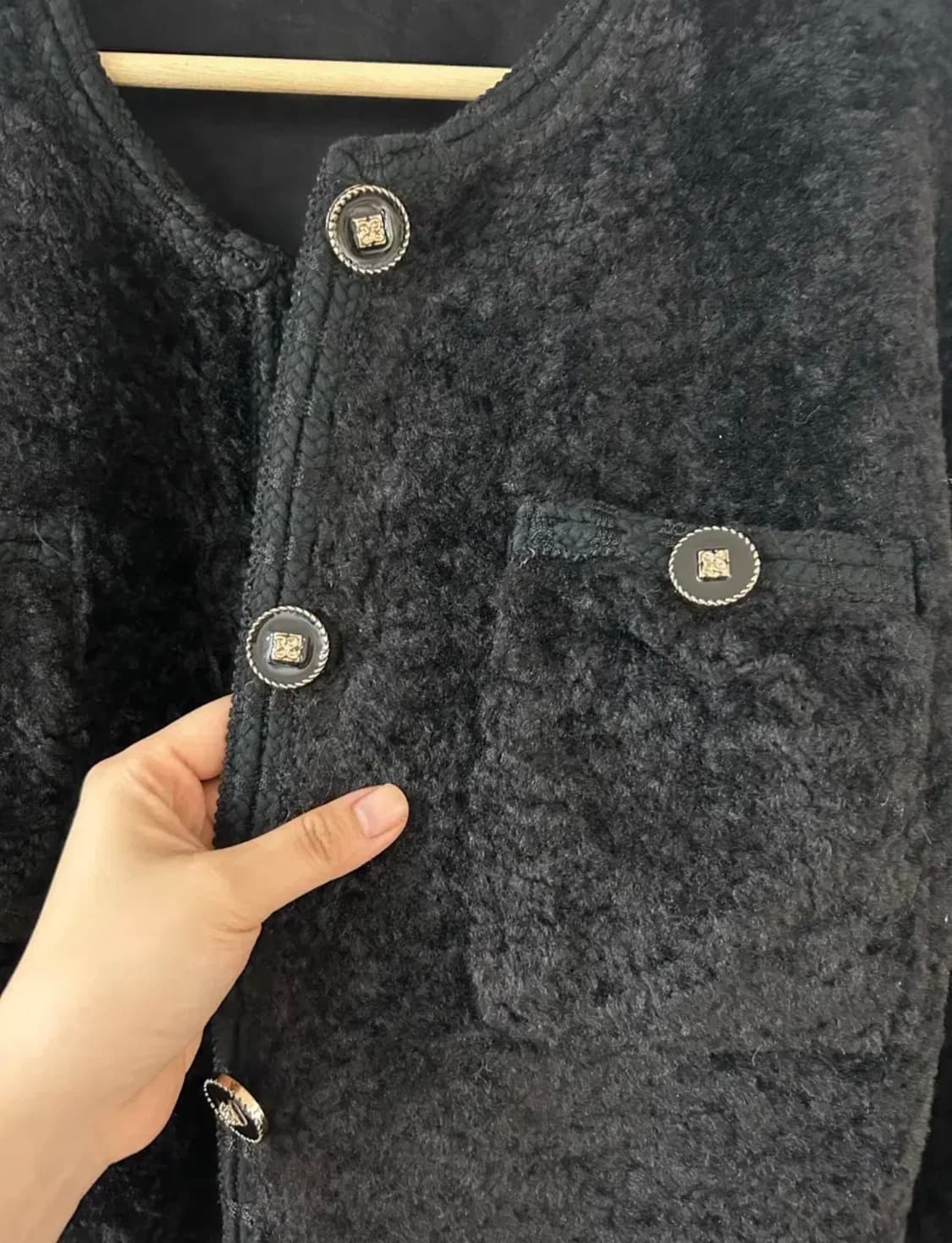 가격 내림! 금장 퍼 트위드 자켓 (블랙 새제품) 상품이미지7