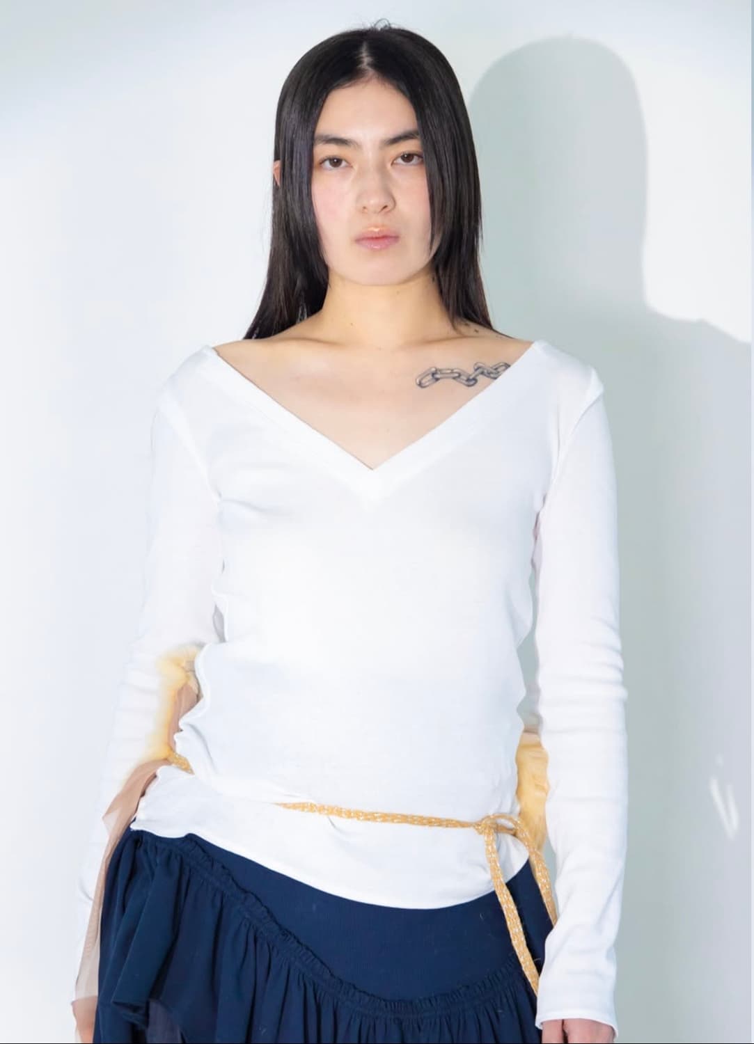 키야기 브이넥 롱슬리브 티셔츠 상품이미지1