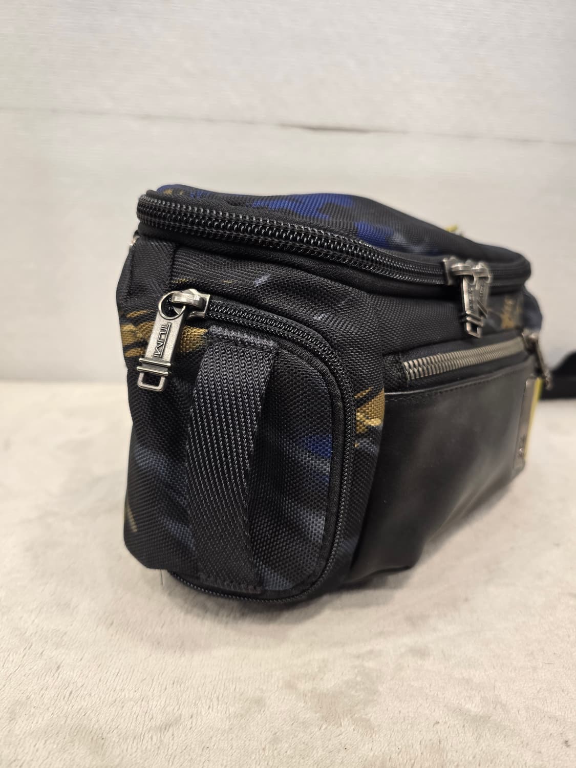 투미 알파 브라보 켈리 루미니 슬링백 (희귀) 상품이미지5