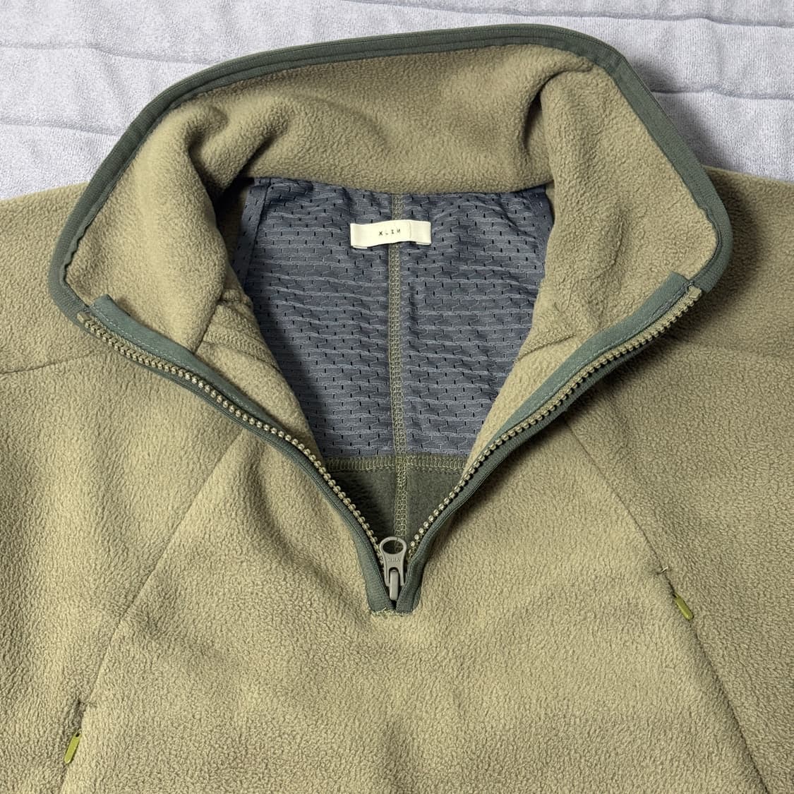 엑슬림 ep6 하프 집업 판매합니다 상품이미지4