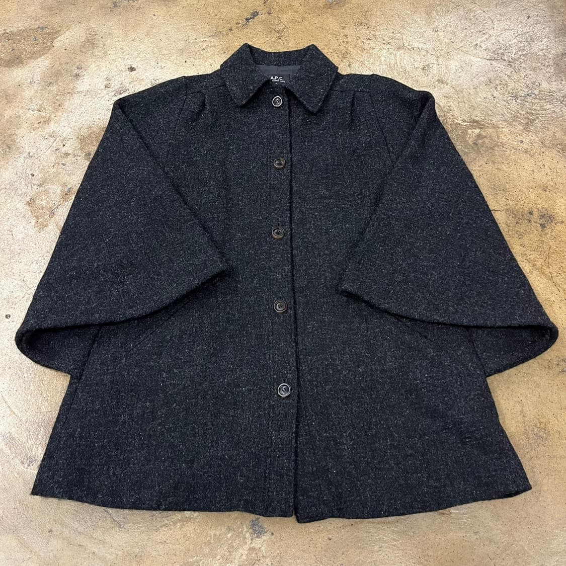 아페쎄 케이프 망토 차콜 코트  상품이미지2