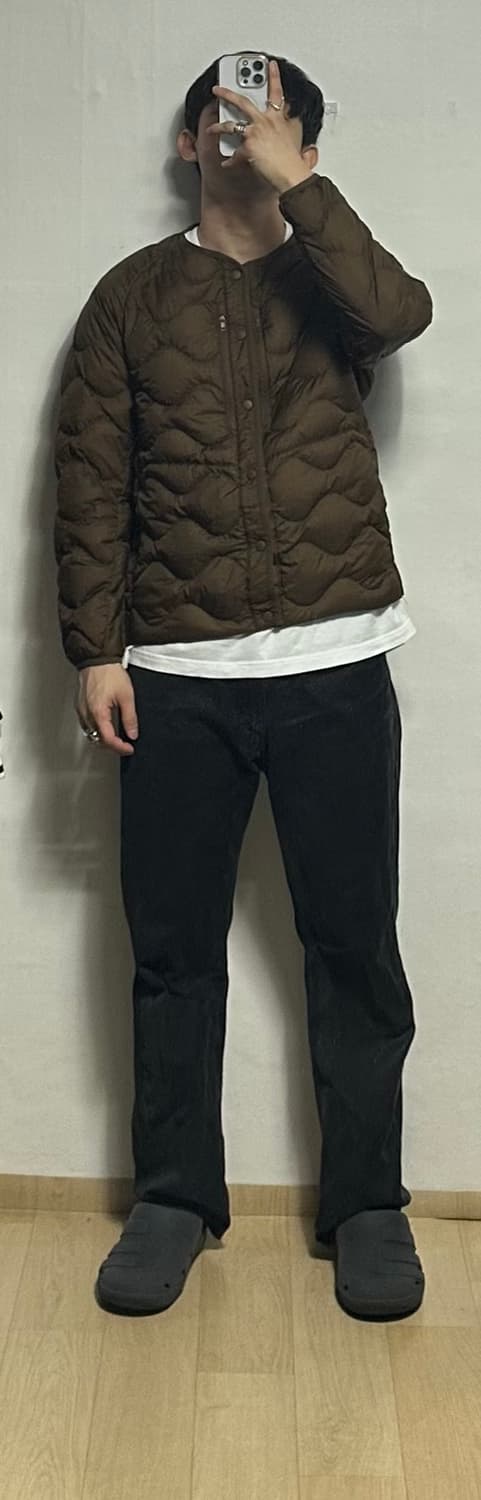 유니클로 화이트마운티니어링 울트라라이트 다운 상품이미지5