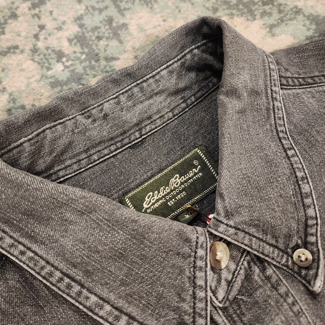 에디바우어 블랙데님셔츠 상품이미지4