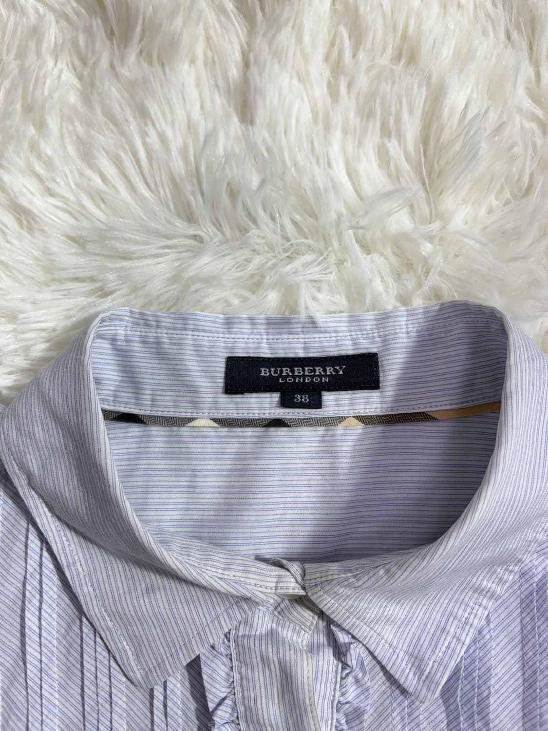 버버리 기마로고 프릴 드레스 셔츠  상품이미지5