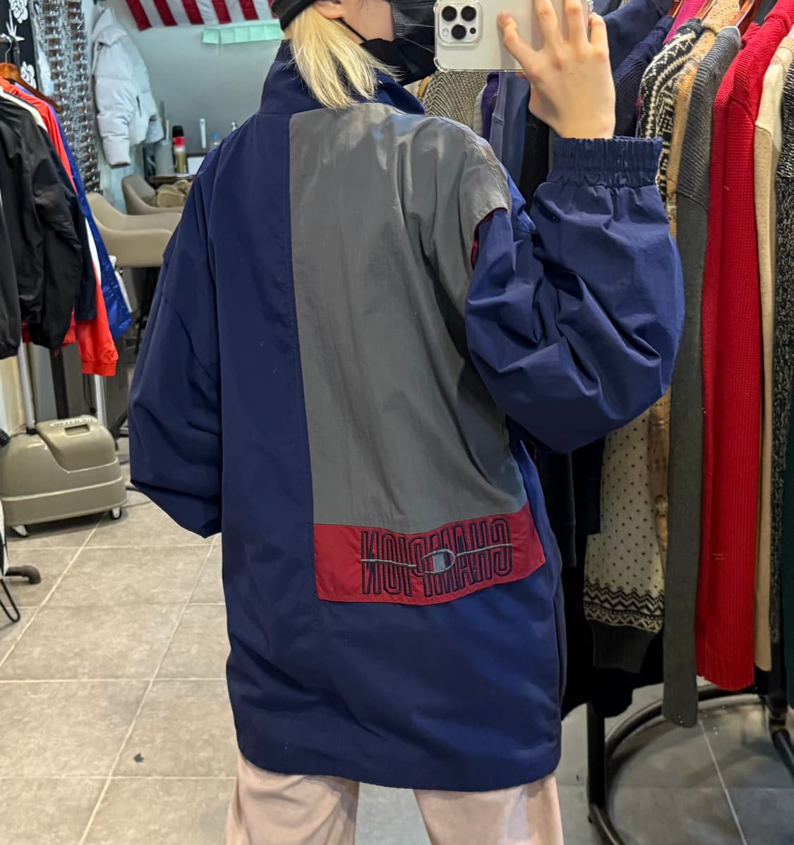 [NO.9] Champion 네이비 바람막이 상품이미지1