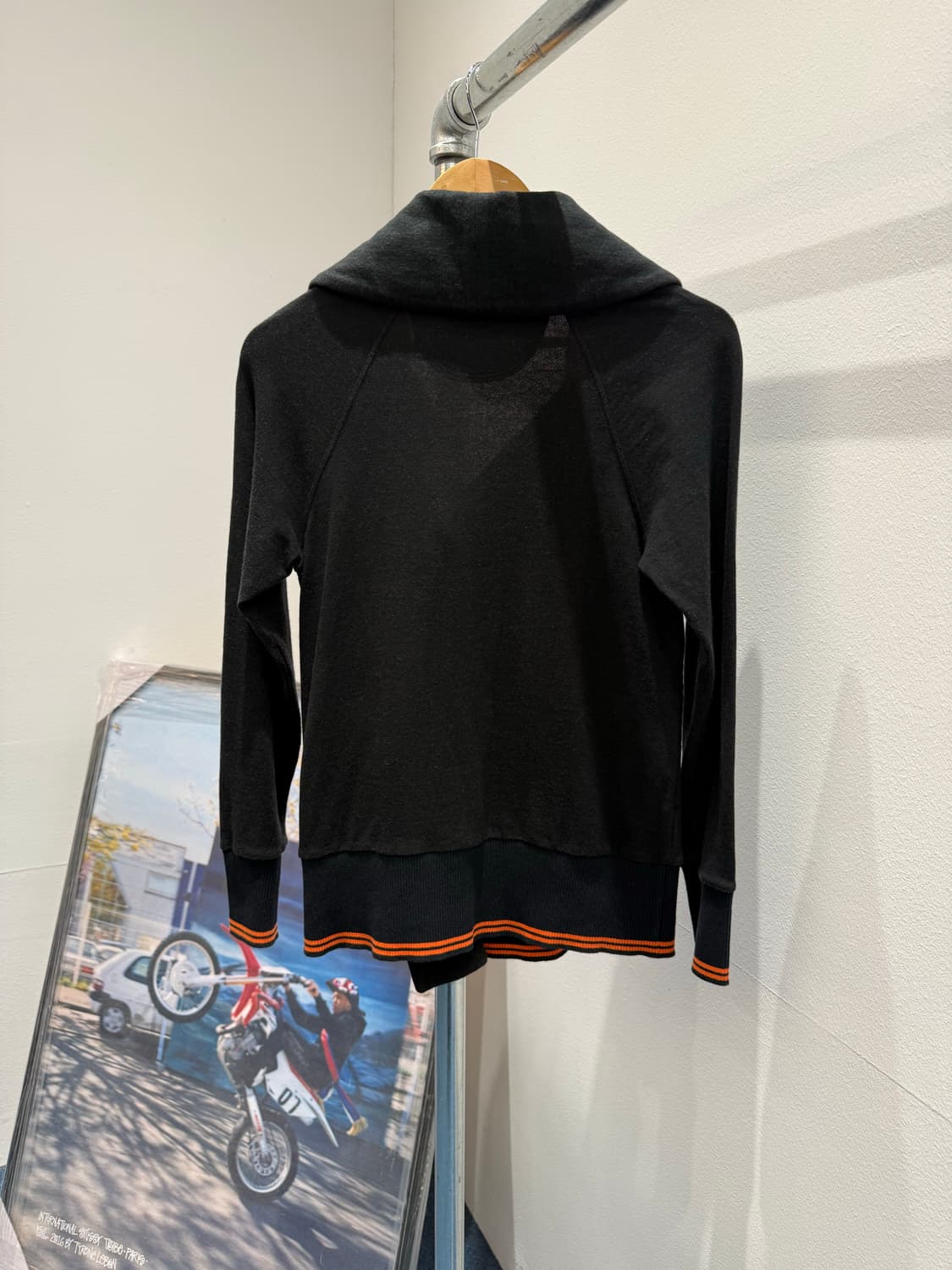 비비안웨스트우드 레드라벨 하이넥 집업 상품이미지4