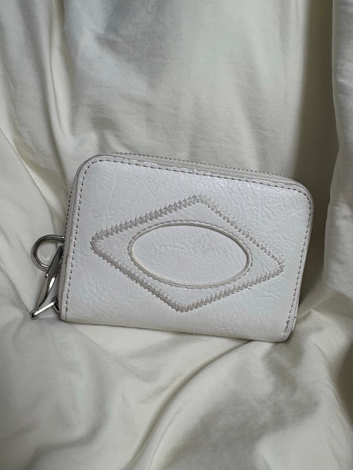 미스치프 롬버스 지갑 화이트 상품이미지2