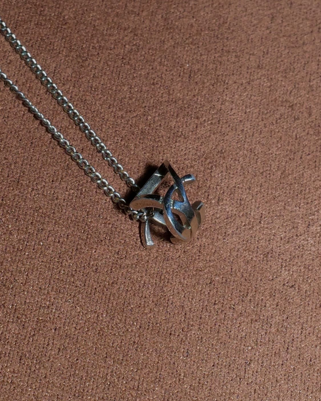 생로랑 모노그램 트위스트 목걸이 네크리스 상품이미지2