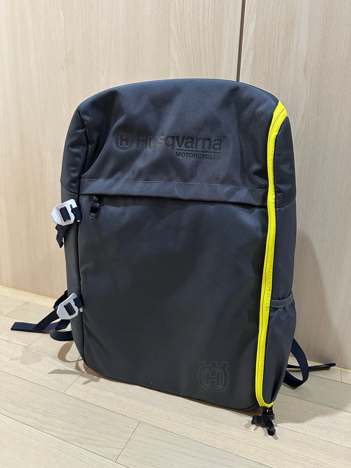허스크바나 가방 데이백 백팩 상품이미지1