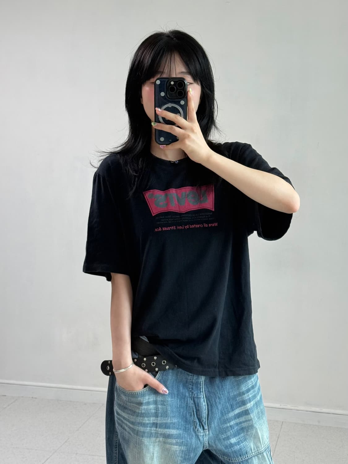 리바이스 블랙 핑크 반팔 상품이미지3