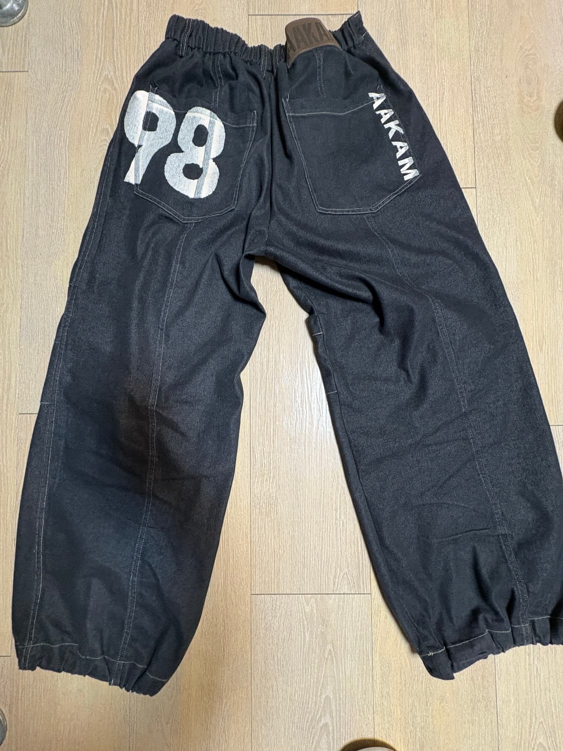 아캄 98 printed knee pintuck pants 상품이미지3