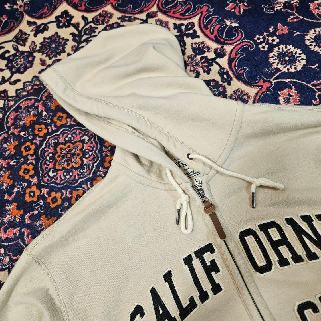 후아유 21fw 빈티지 레터링 투웨이 지퍼 후드집업 L size 상품이미지4