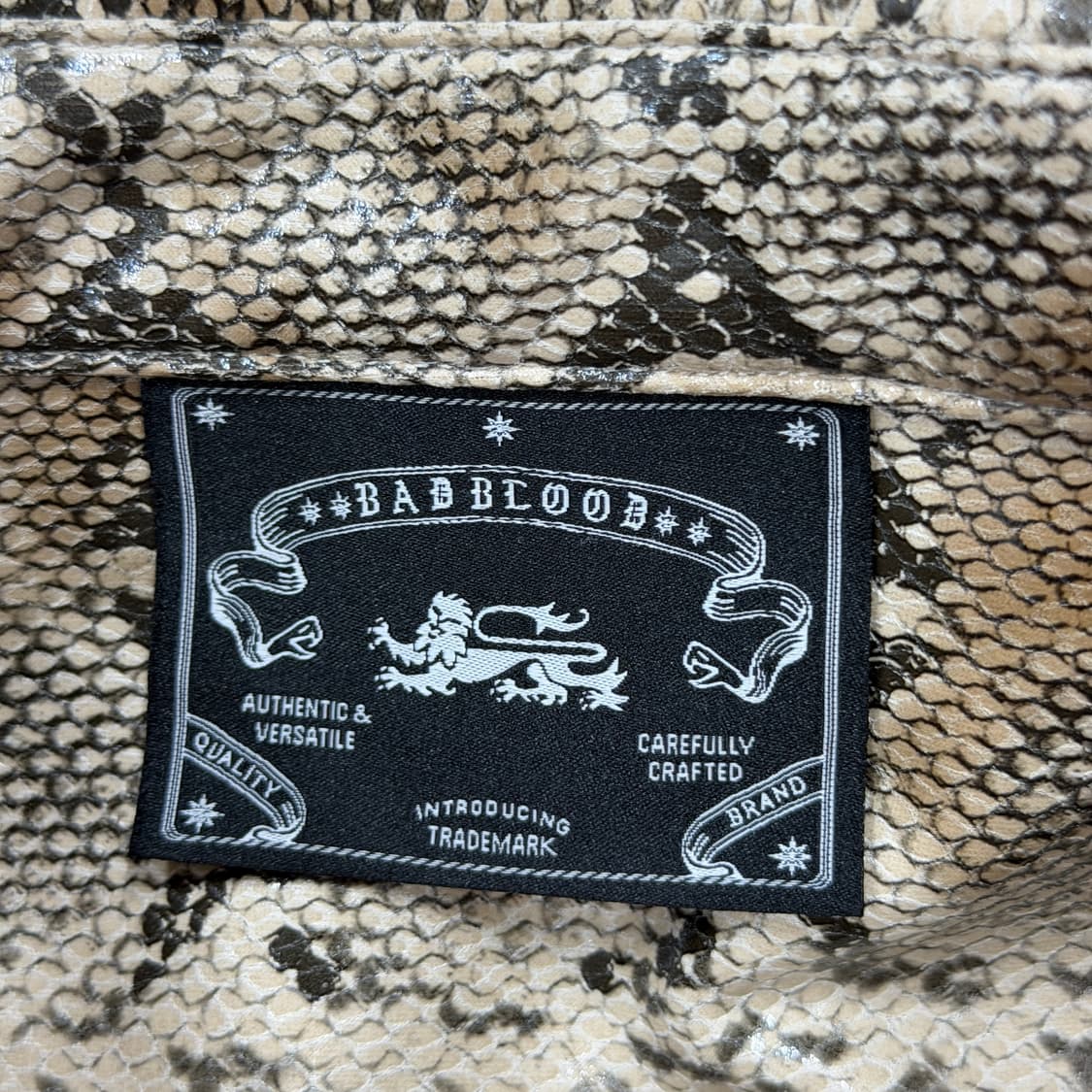 배드블러드 바이퍼 로고 레더 숏슬리브 반팔 셔츠 L 상품이미지7