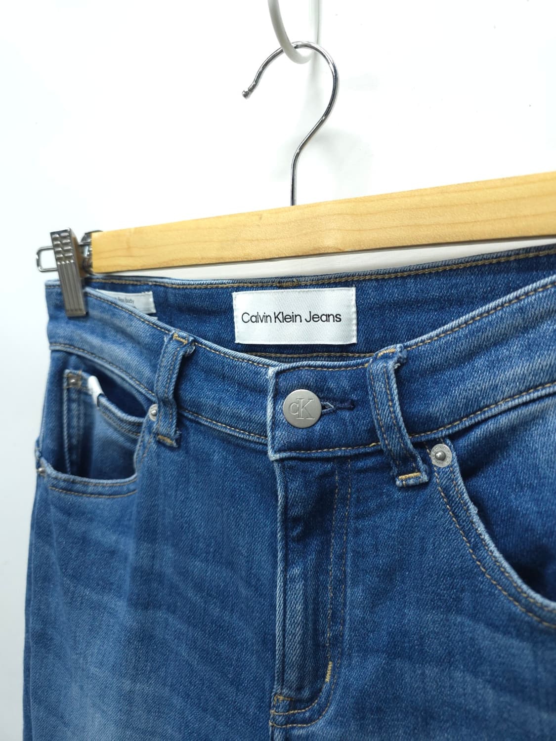 캘빈클라인 여성 하이라이즈 슬림 부츠컷 데님 (24) 상품이미지3