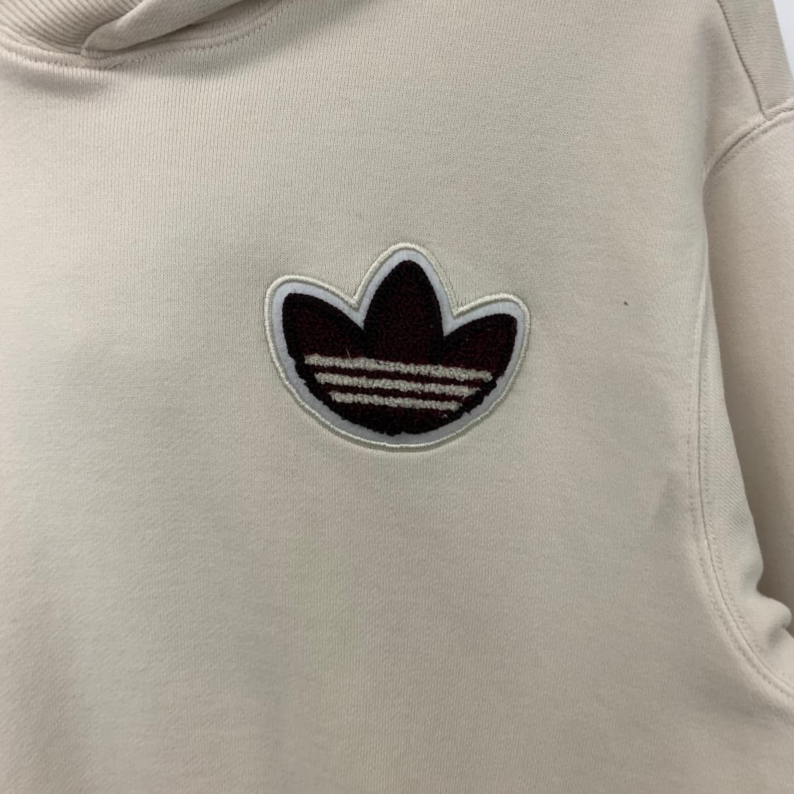 아디다스 빅로고 오트밀 후드티 상품이미지5