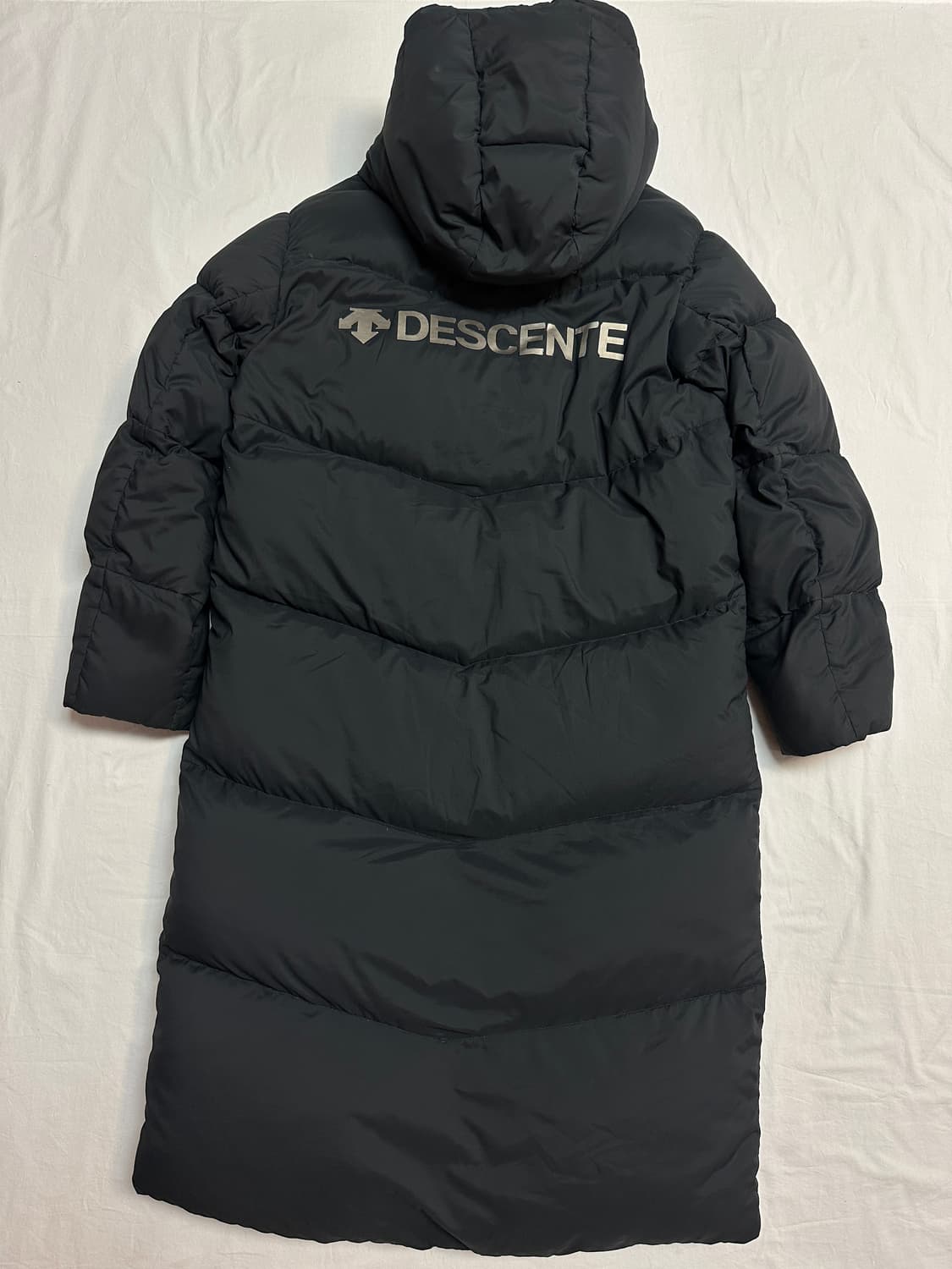 데상트 남성 구스다운 롱패딩 상품이미지4