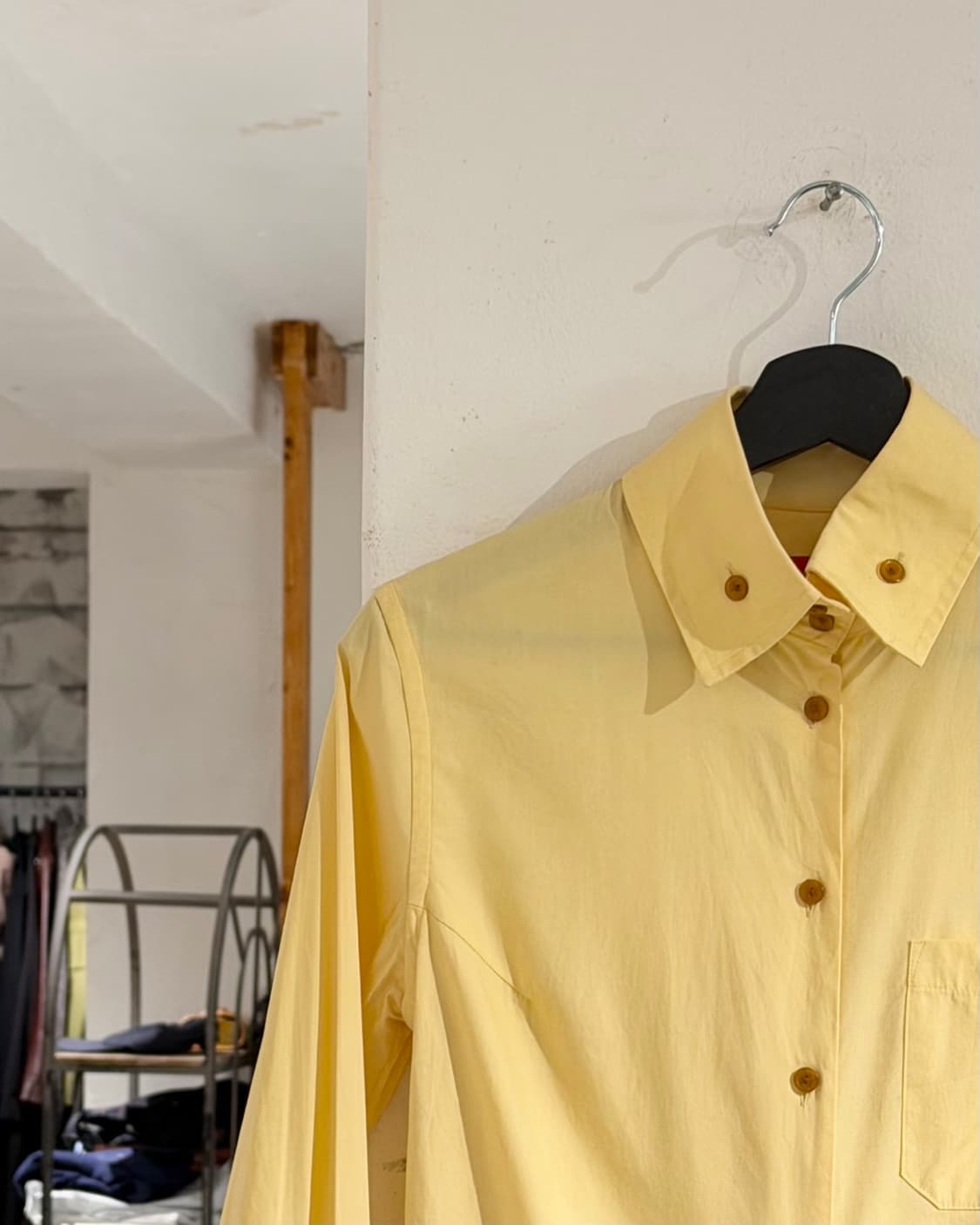 비비안웨스트우드 레드라벨 옐로우 클래식 셔츠 상품이미지2