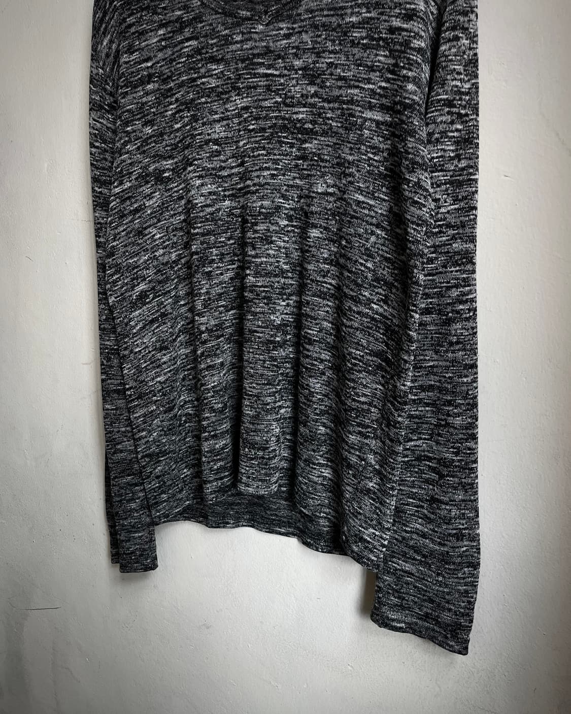 Avail Avantgarde Wide V-Neck Gray Knit 상품이미지5