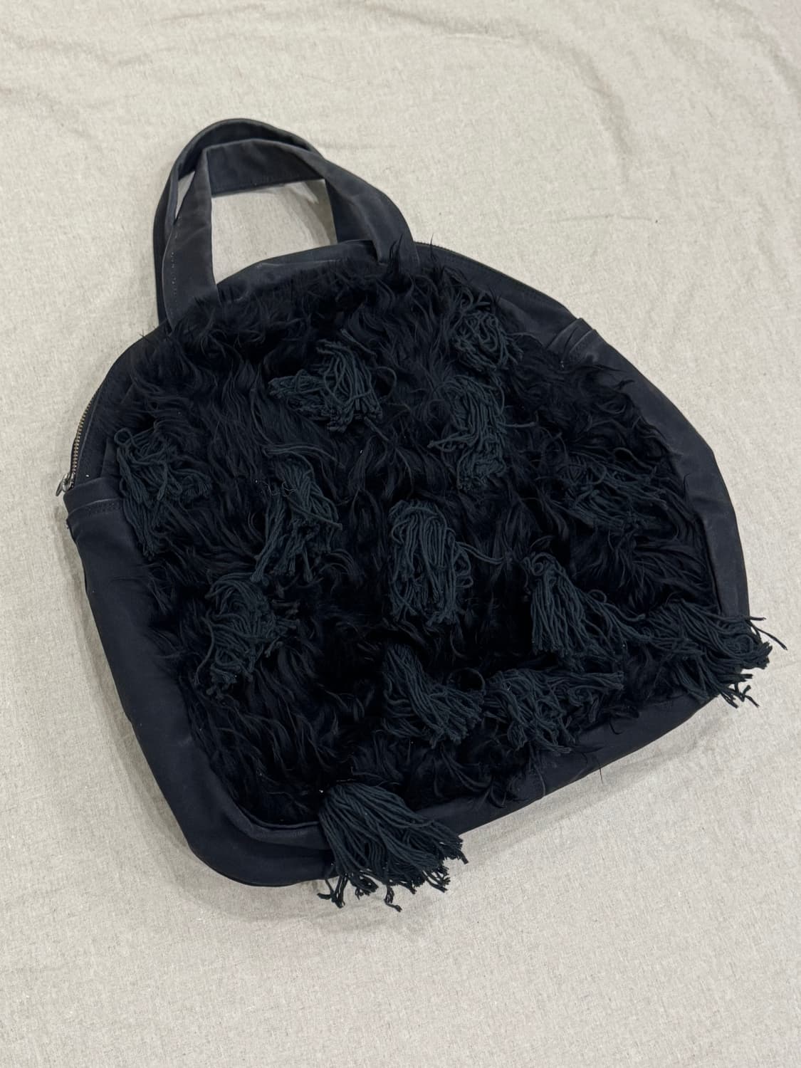 크리스토퍼 네메스 헤어리 도트 토트백 (블랙 Ver) 상품이미지1