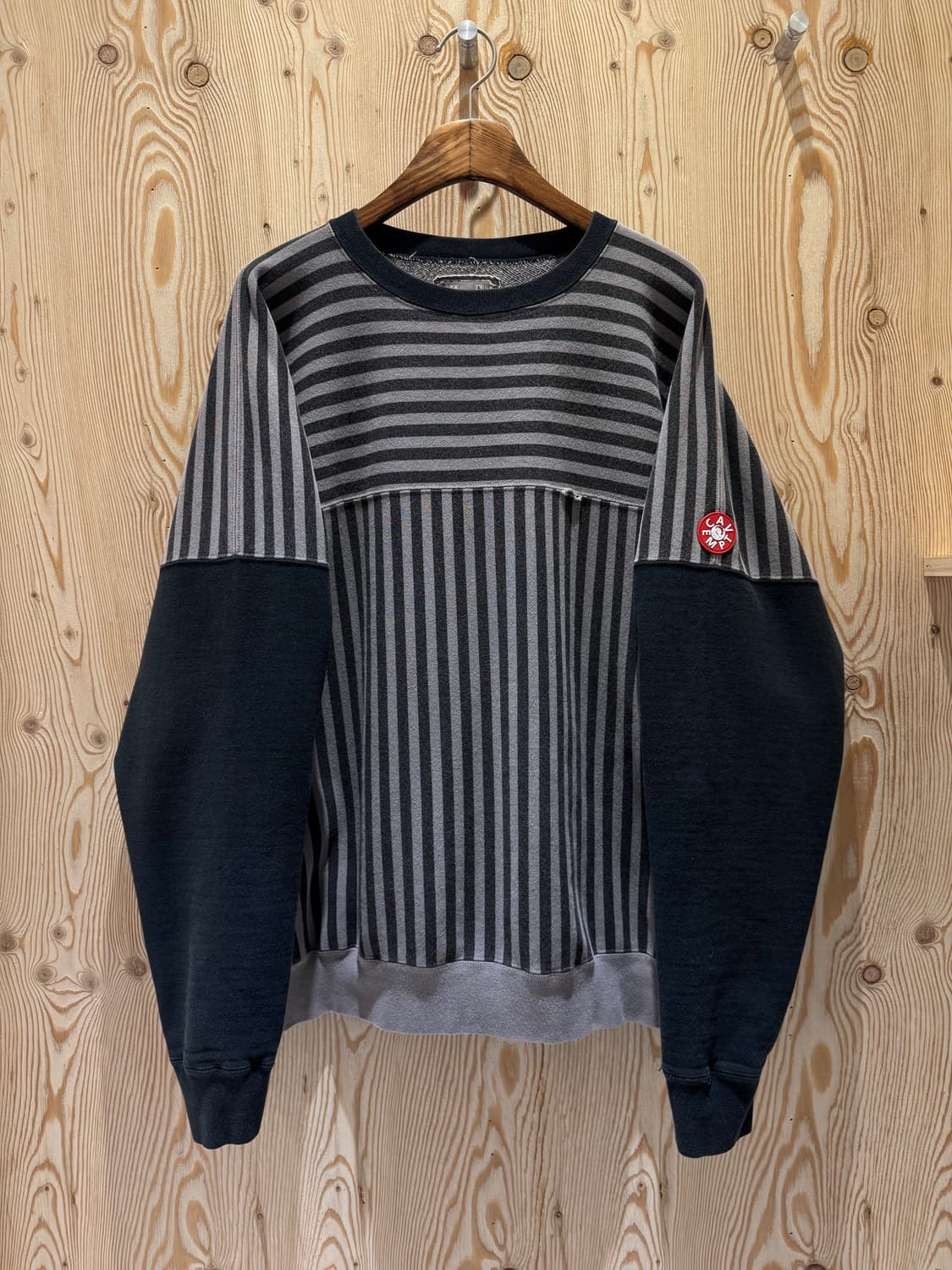 카브엠트 스트라이프 맨투맨 상품이미지1