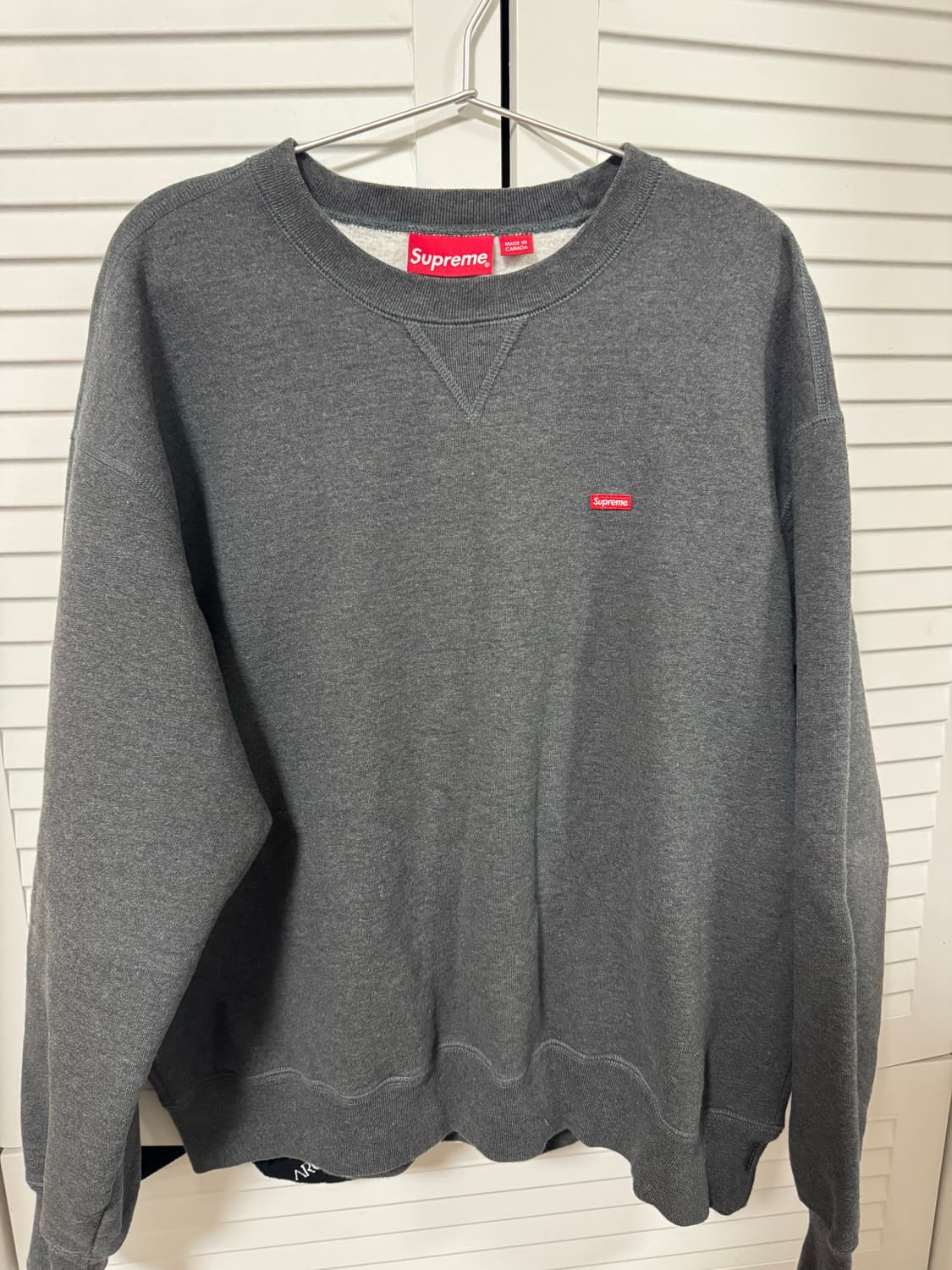 슈프림 스몰 박스 크루넥 23FW M 상품이미지2