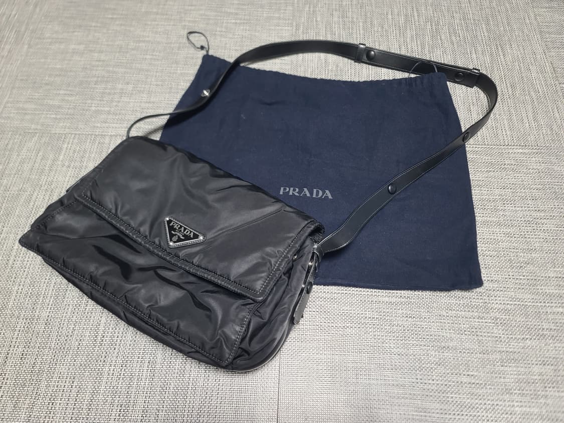 프라다 패딩백 미디움 1bd255 리나일론 패디드백 크로스백 상품이미지1
