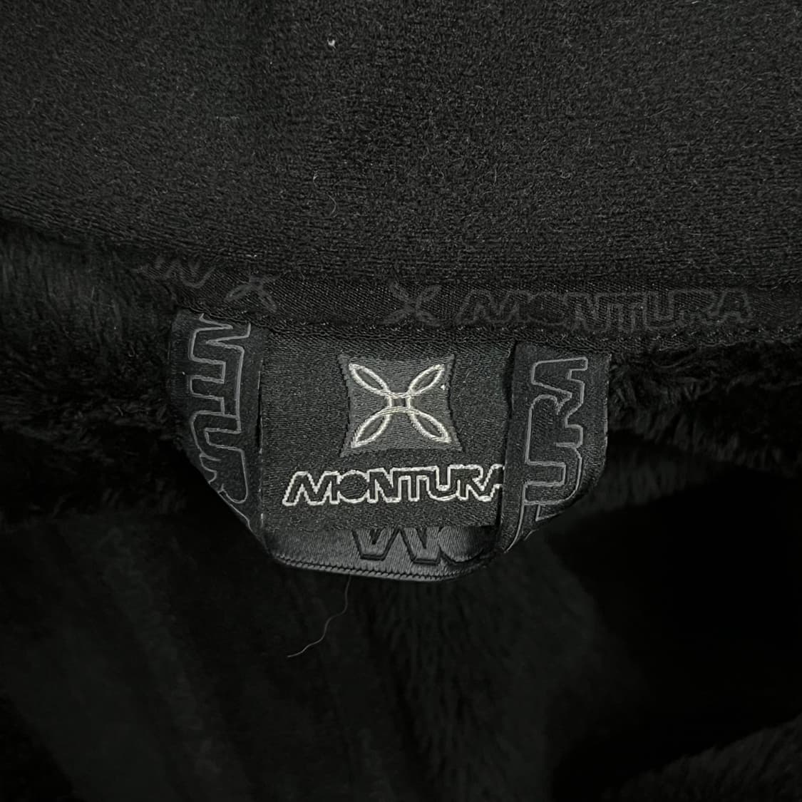 [정품/M] 몬츄라 블랙 벨벳 후드 조끼 b14 상품이미지5