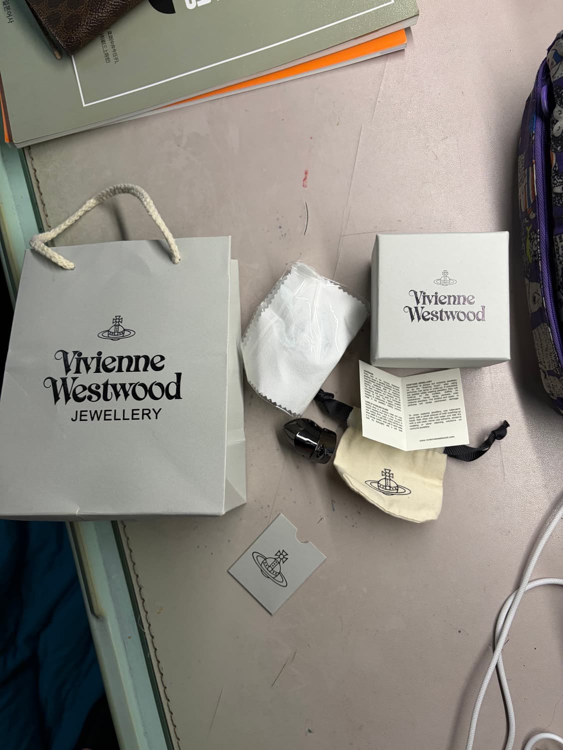 비비안 웨스트우드 아머링 상품이미지8