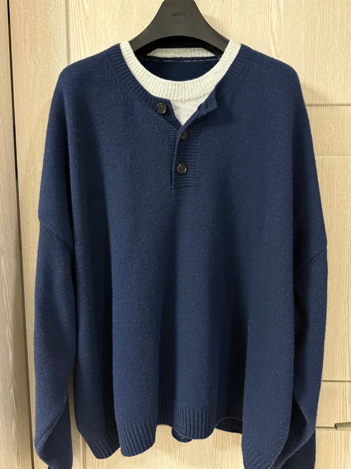 MJD콘트라스트 넥 캐시 니트 L. 상품이미지2