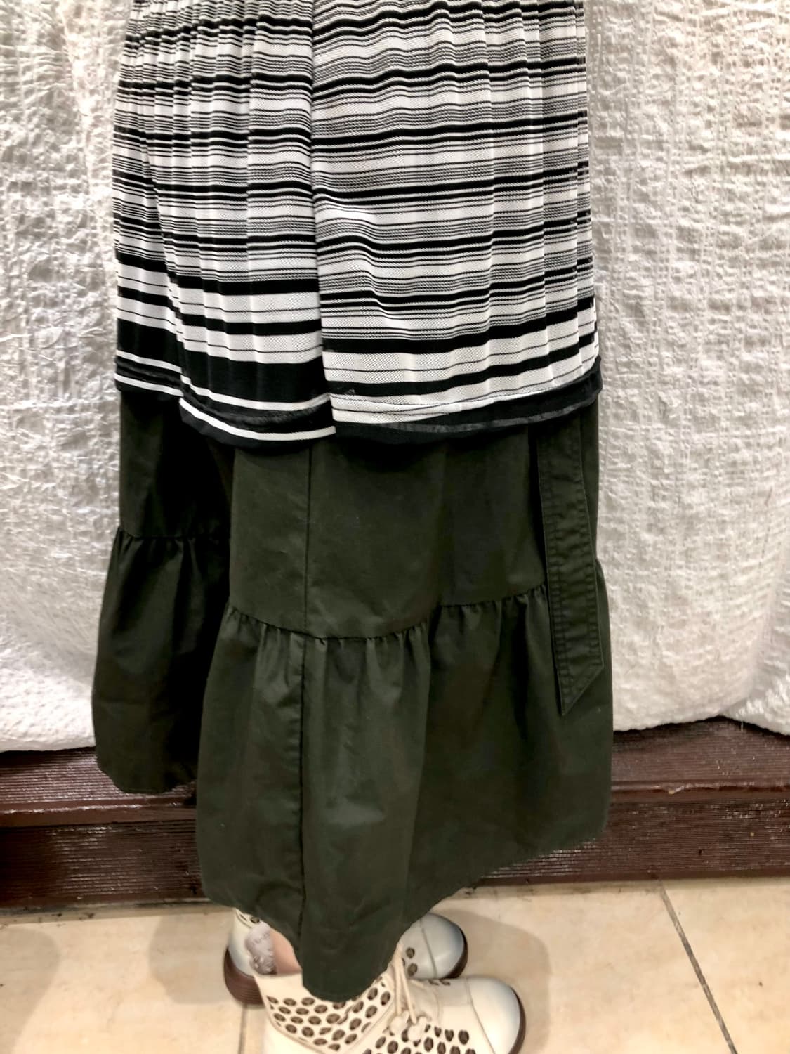dark khaki midi skirt 상품이미지3