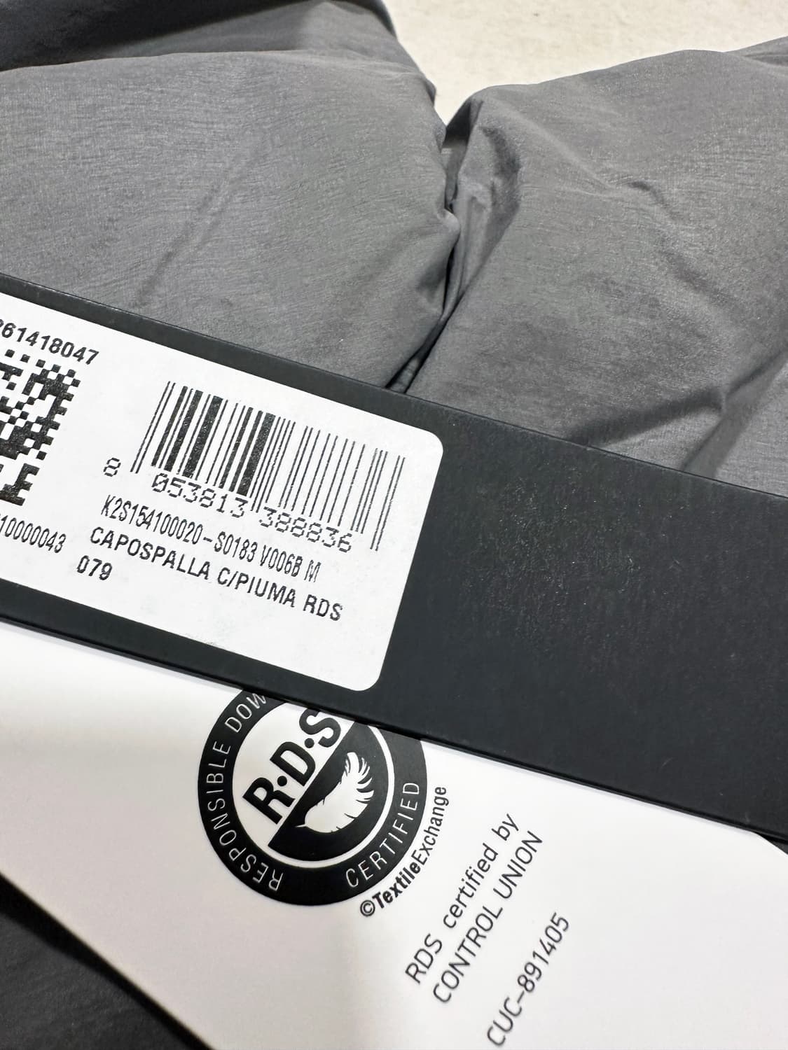 스톤아일랜드 심리스 나일론 TC경량패딩 시멘트 M사이즈 새상품 상품이미지3