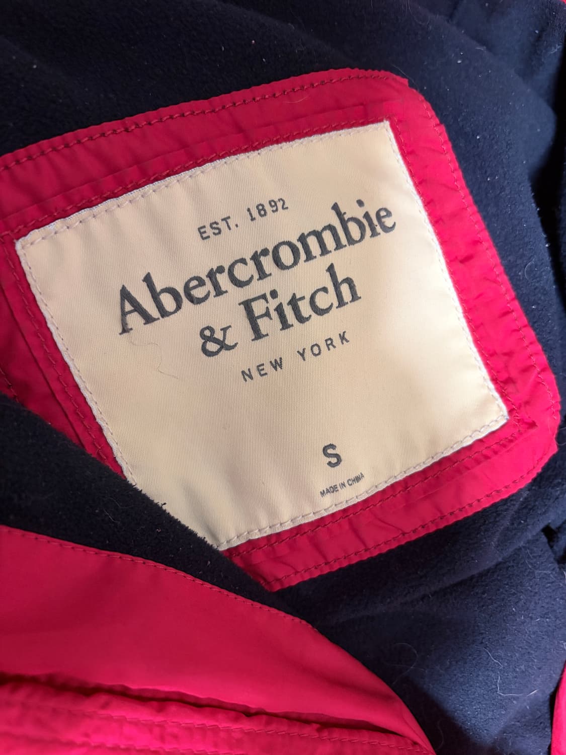 아베크롬비 캠쉘 패딩 레드 상품이미지5