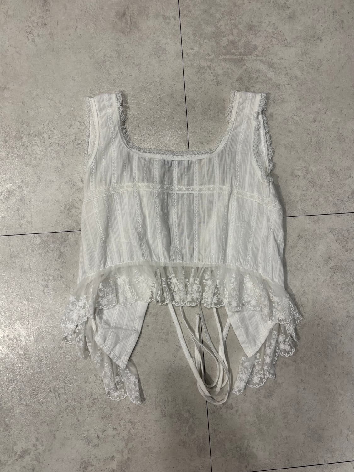 뉴얼린) Rose Lace Frill Blouse WH F 상품이미지4