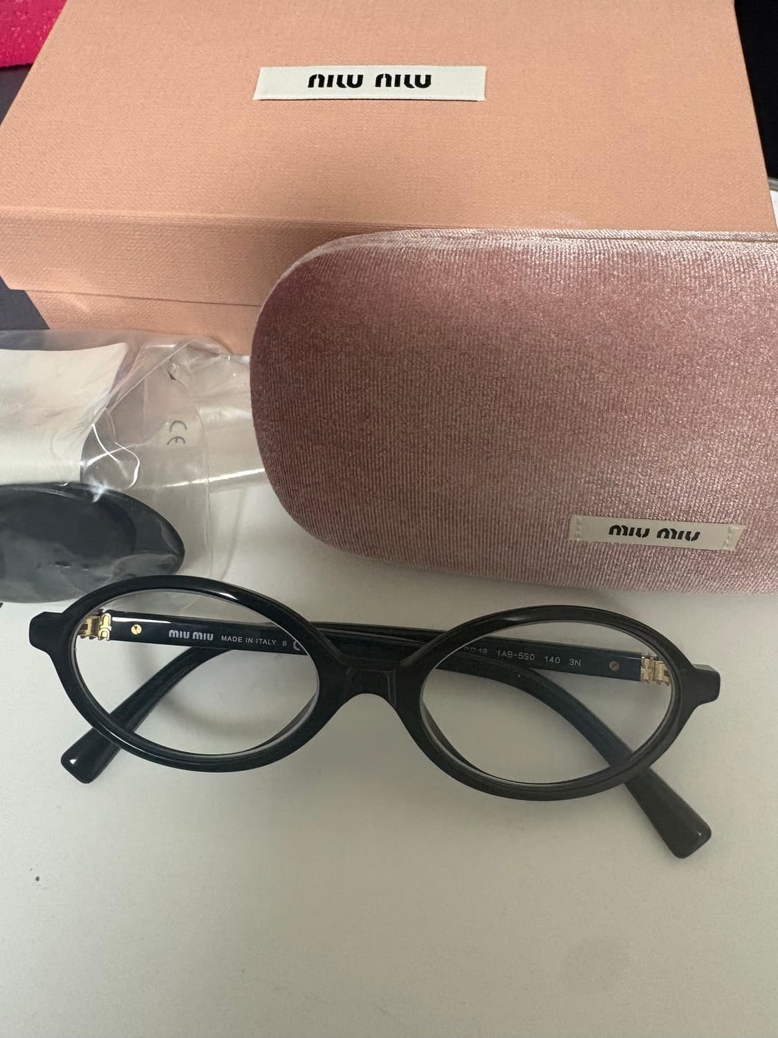 미우미우 리가드안경 블랙 상품이미지1