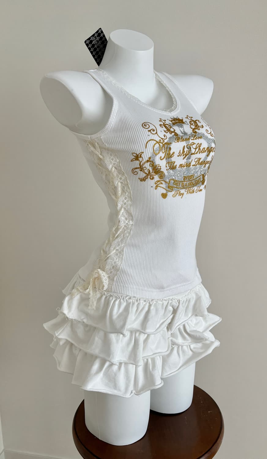 화이트 크라운 레이스업 리본 골지 슬리브리스 나시 갸루 큐빅 상품이미지1